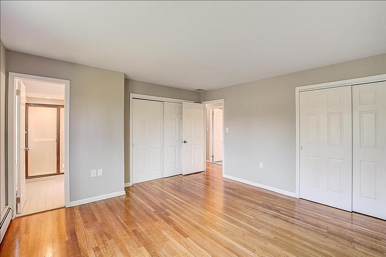 8 Ivan Road, Columbia, NJ 07832