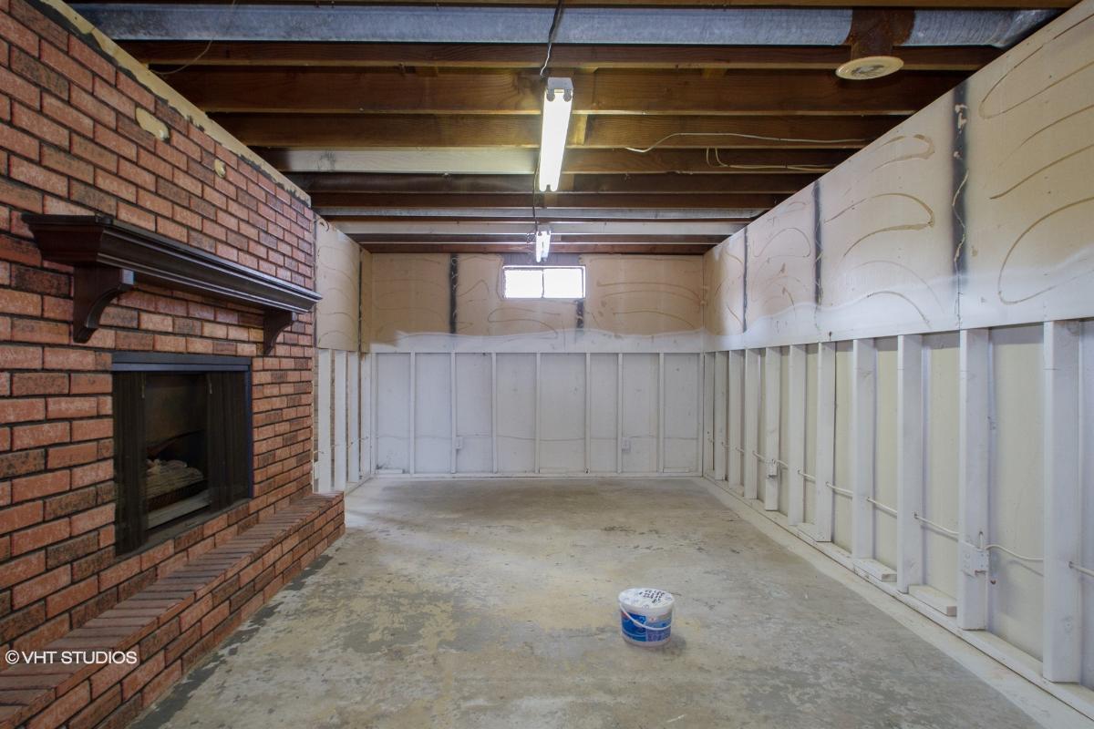 1203 Van Stone Dr, Machesney Park, IL 61115 - HomePath.com