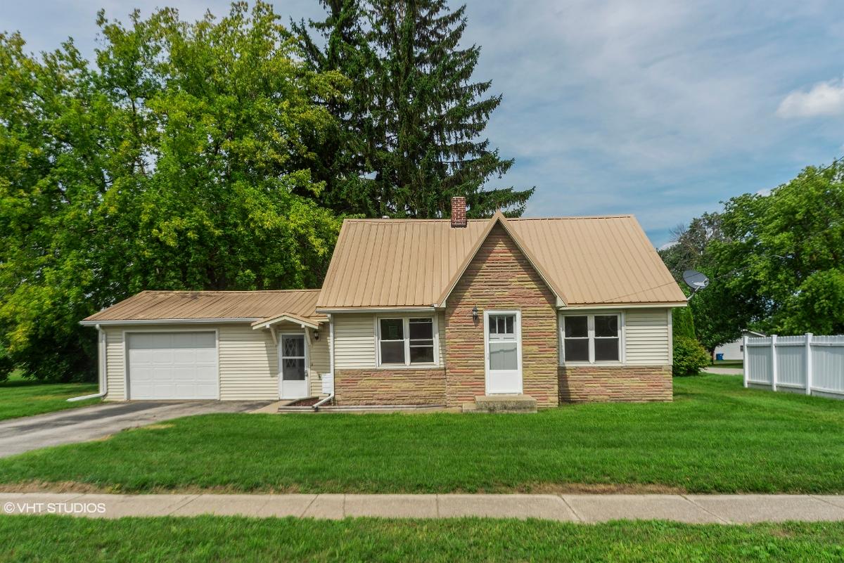 102 W 5th St, Pinconning, MI 48650
