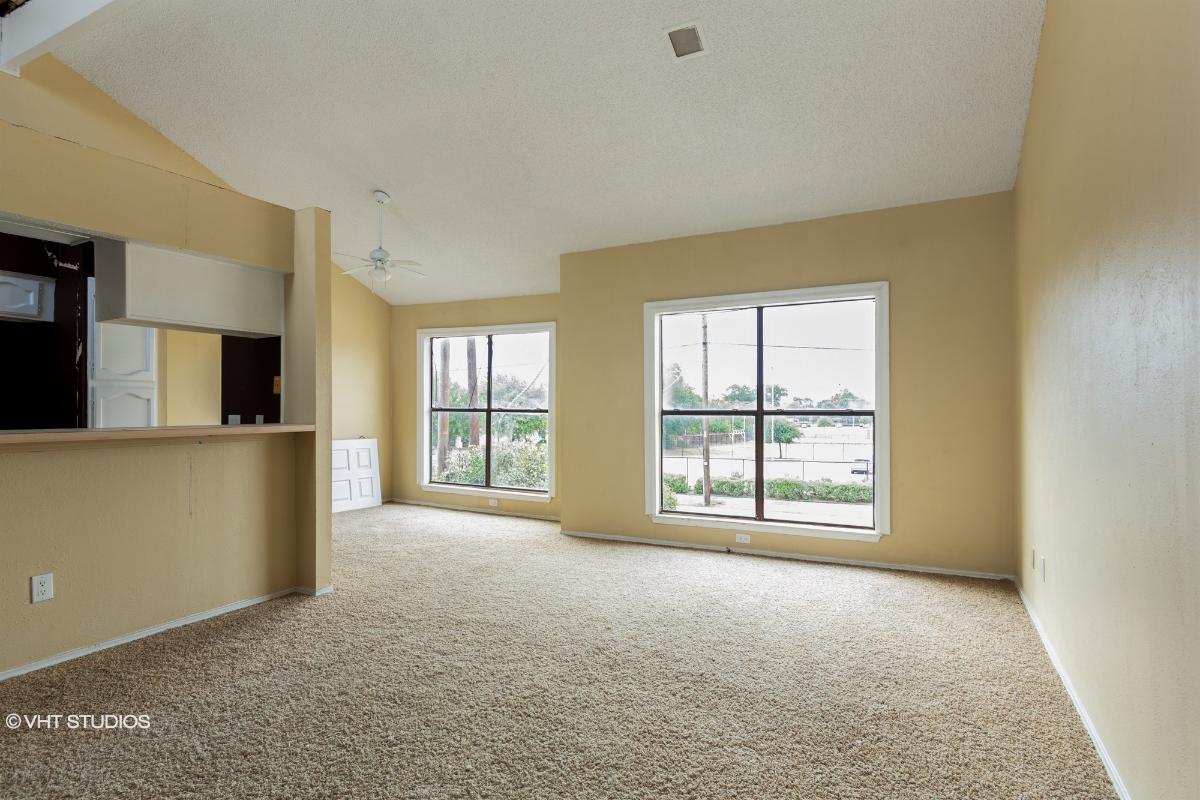 7031 Holly Hill Dr Apt 1, Dallas, TX 75231
